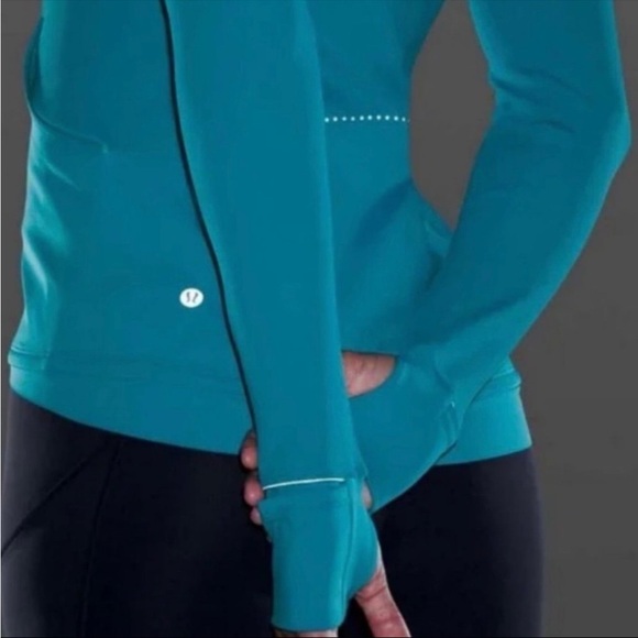 Lululemon Far and Free Jacket Size 6 - Picture 11 of 11